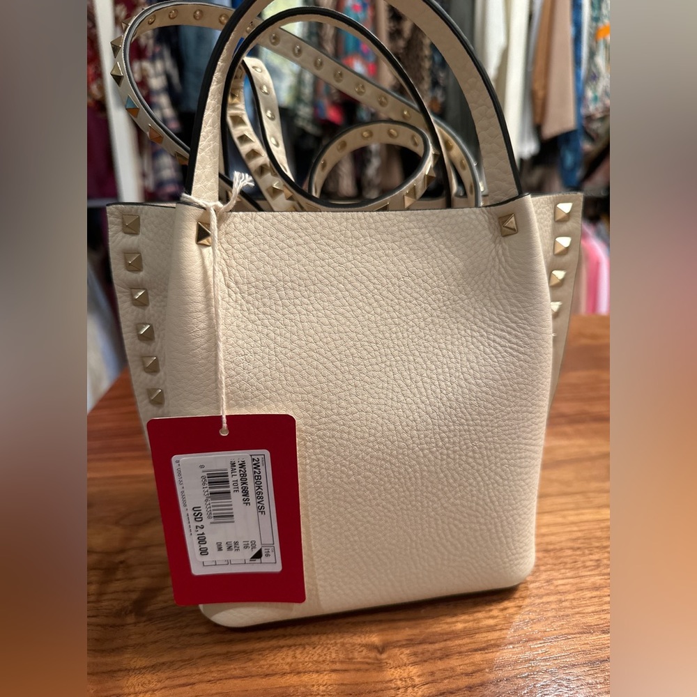 Valentino Garavani Rockstud Small Leather Tote Crossbody Strap - Picture 8 of 11